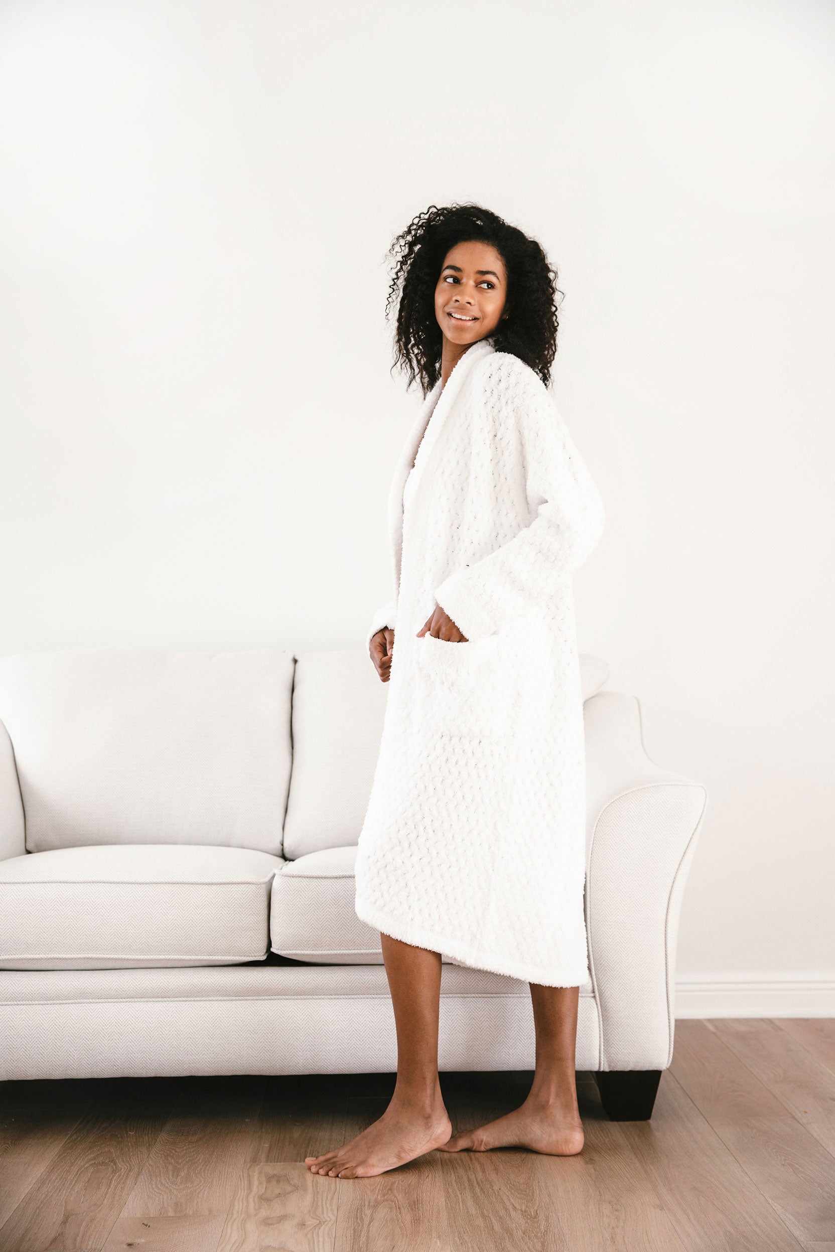 Sunday-Citizen_Snug-Waffle-Robe_Off-White_2.jpg