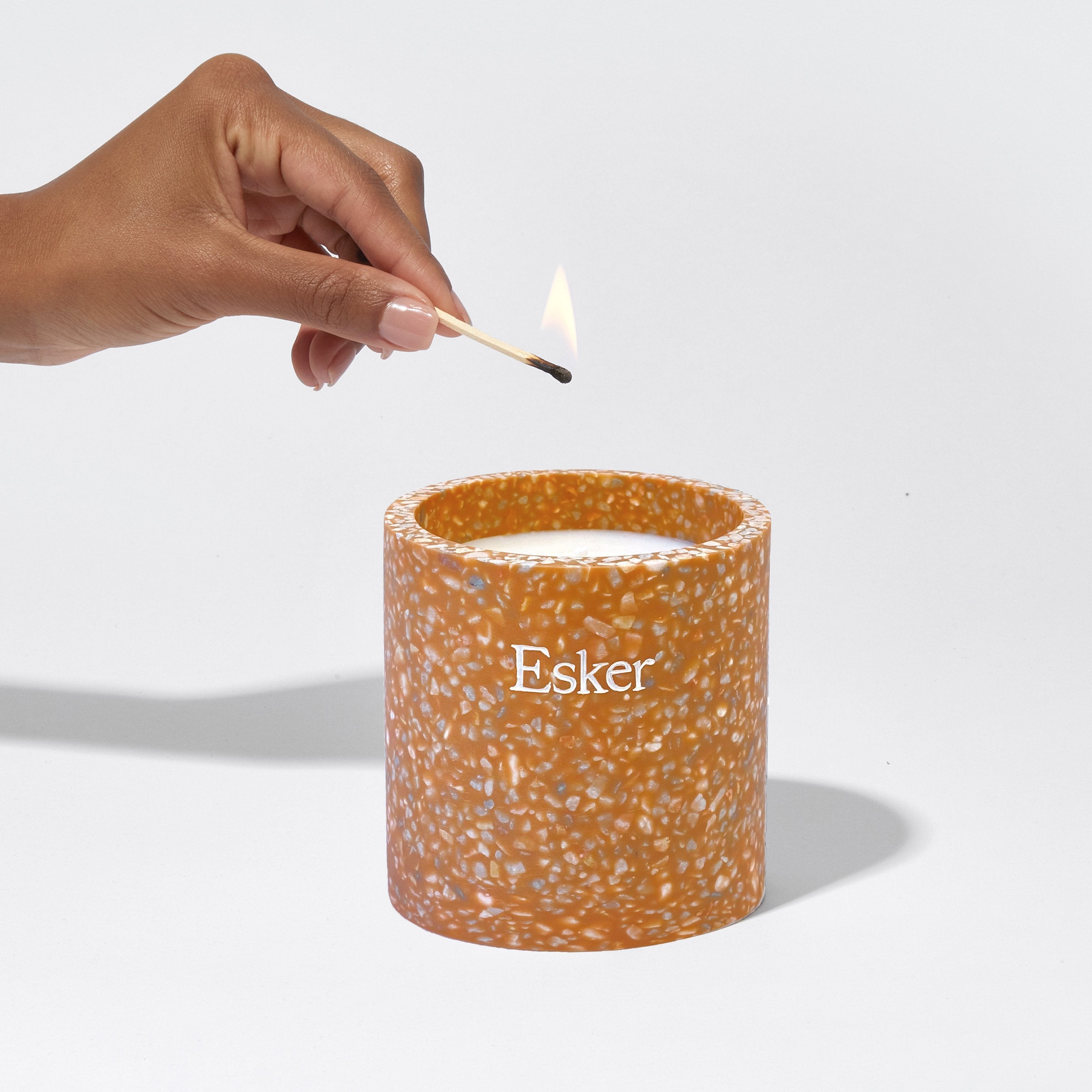 terracotta-plantable-candle-964122.jpg