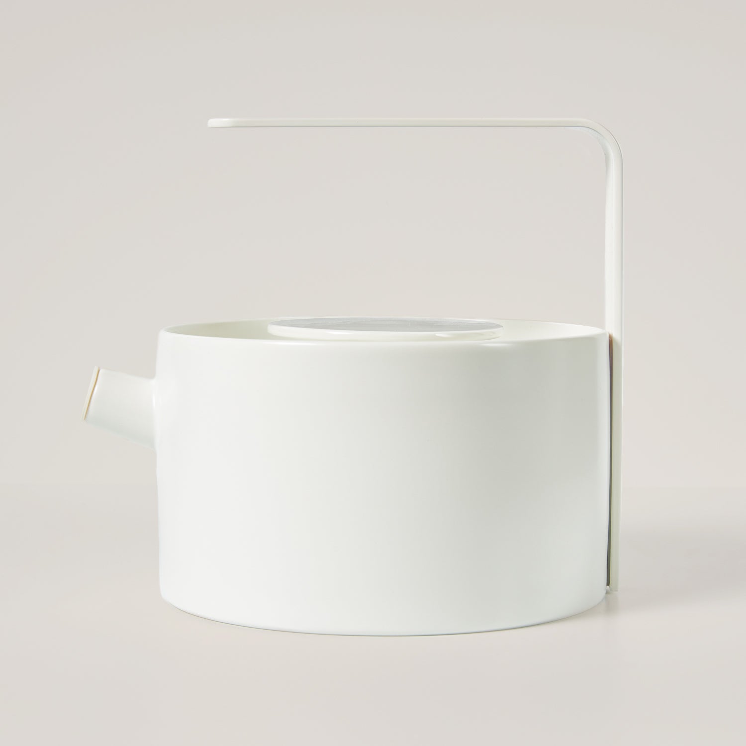 0006_LargeTeapot-White3.jpg