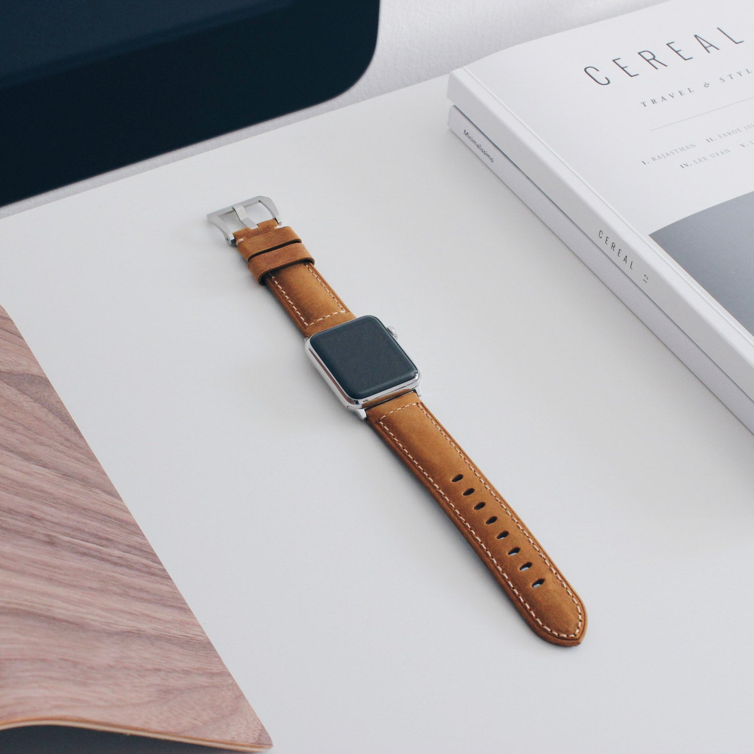 Leather Apple Watch Strap - Classic by Bullstrap