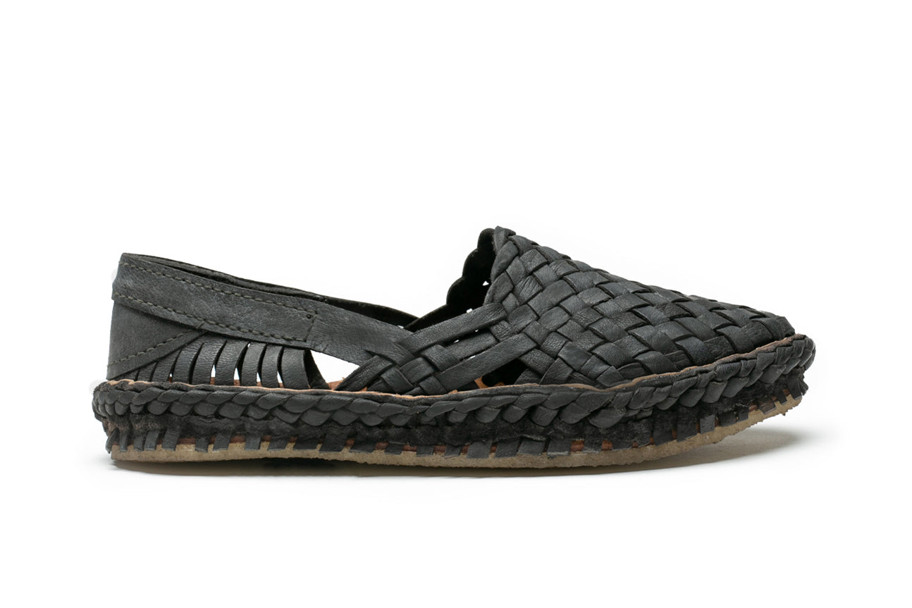 Woven Flat in Charcoal by Mohinders